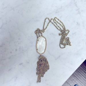 Kendra Scott necklace